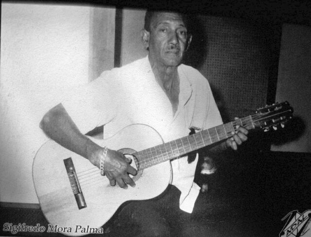 Sigifredo Mora, un bohemio cantor
