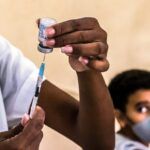 Reconoce Díaz-Canel labor de creadores de vacunas cubanas