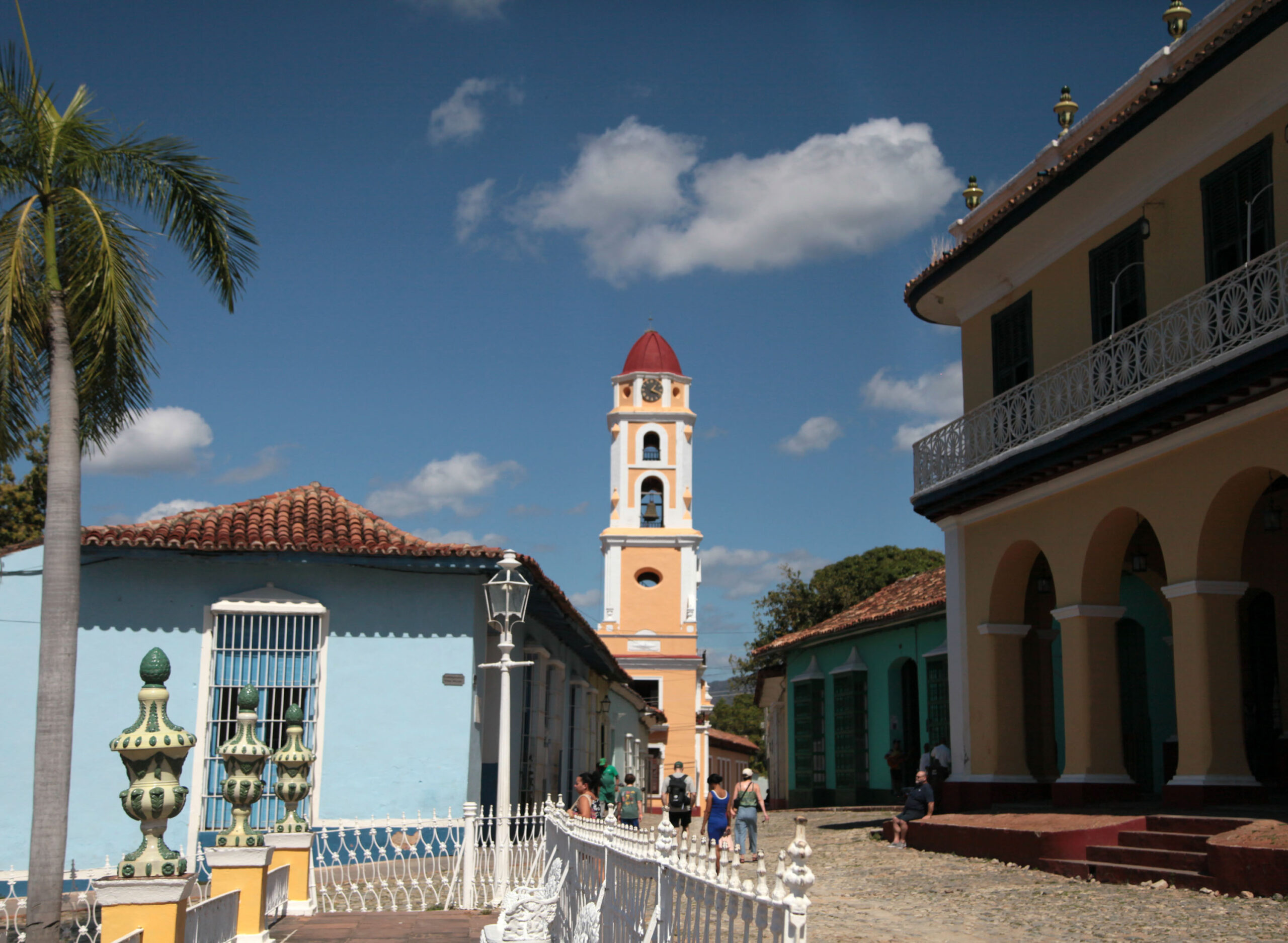 Atención al sector no estatal ocupa espacio en debate partidista en Trinidad