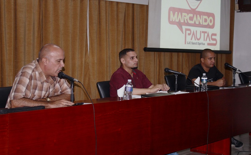 Jóvenes espirituanos por fortalecer trabajo en la base