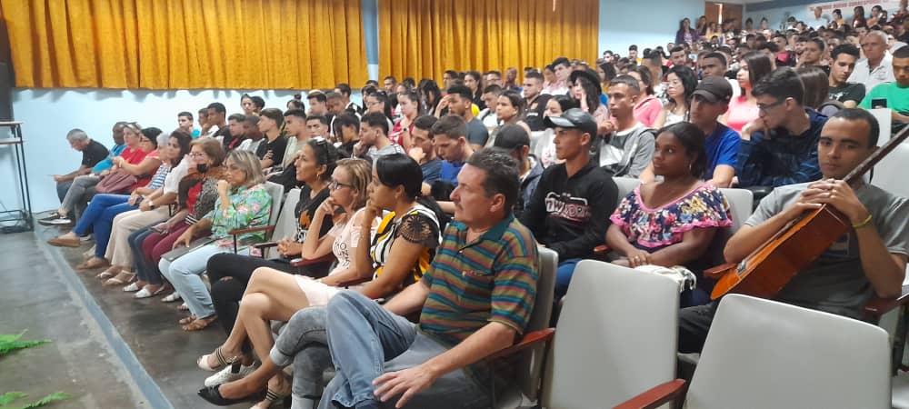 Universidad espirituana recibe a estudiantes de nuevo ingreso