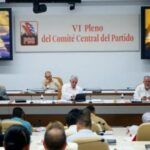 Evalúa VI Pleno del Comité Central del PCC labor del Buró Político