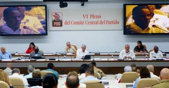 Evalúa VI Pleno del Comité Central del PCC labor del Buró Político