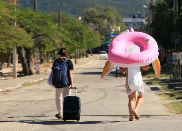 Desde ya, el verano comienza a ser motivo en playa La Boca. Foto: Oscar Alfonso Sosa.