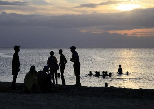 Siempre los atardeceres son un atractivo en playa La Boca. Foto: Oscar Alfonso Sosa.