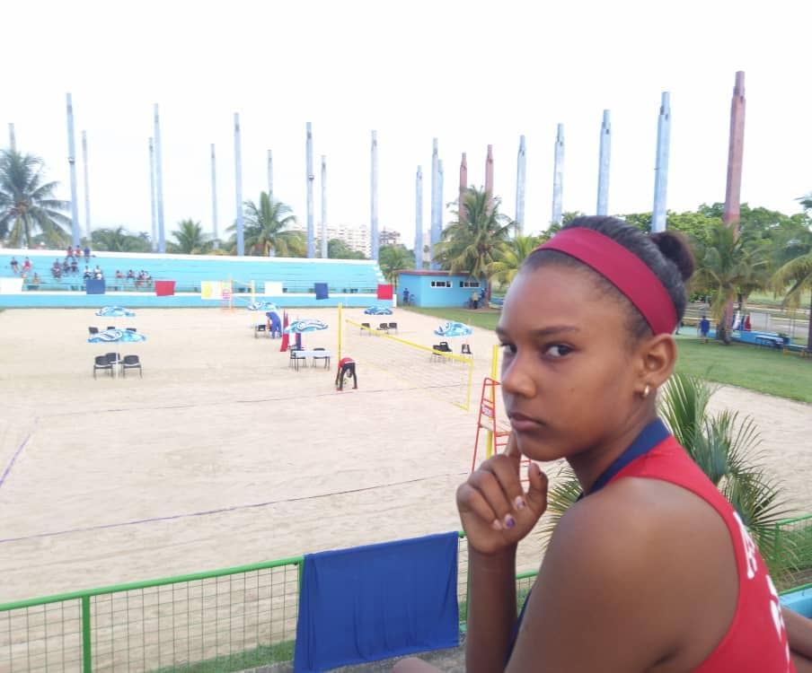 Voleibol de playa… ¿Sin playas? (+ audio y fotos)