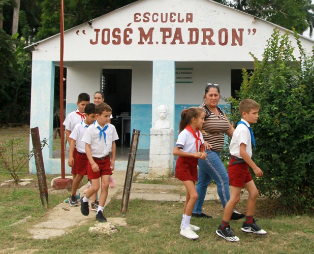 Yudenia, la maestra de Júcaro
