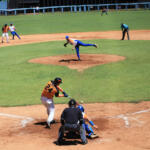 Gallos “cantan” en la cima de la Serie Nacional de Béisbol
