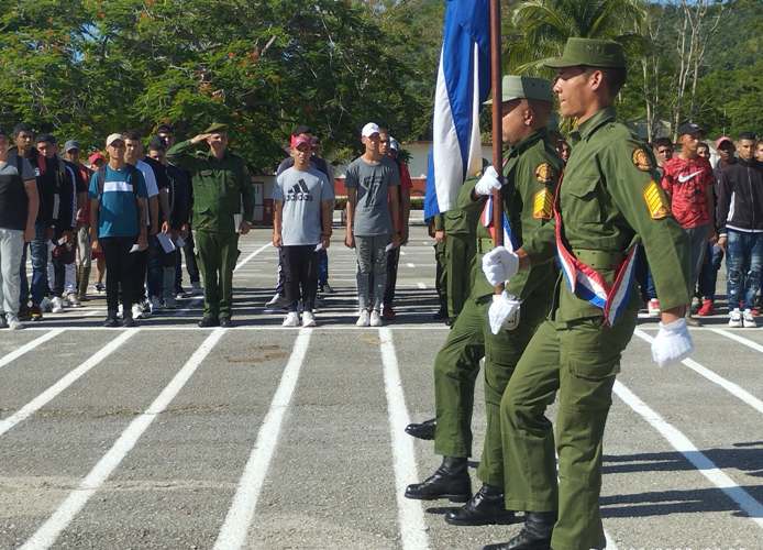 Desmovilizan sargentos y soldados en acto celebrado en «El Cacahual», Sancti Spíritus