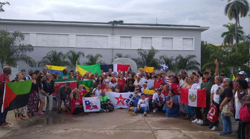 Amigos solidarios reclaman cese del bloqueo