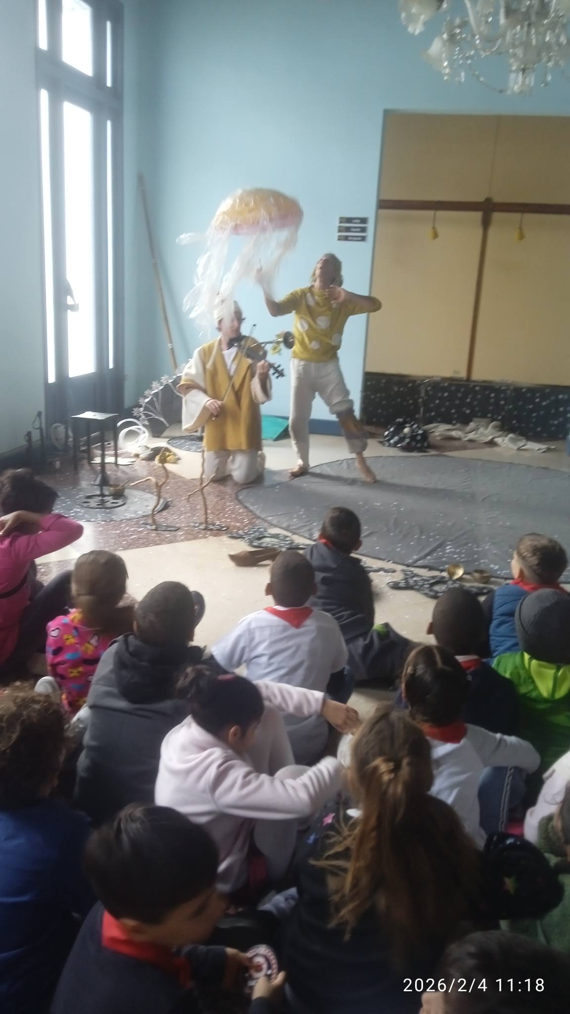 Cerrados aplausos conquista en Trinidad compañía suiza Andrayas