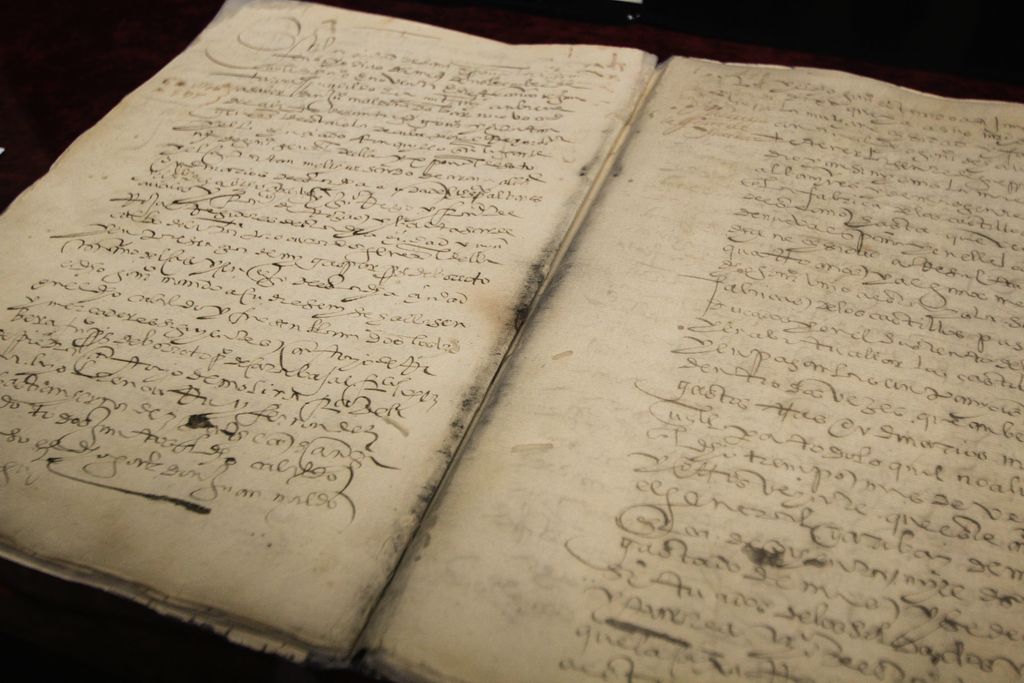 Concluye curso sobre restauración y conservación de material archivístico y bibliotecario