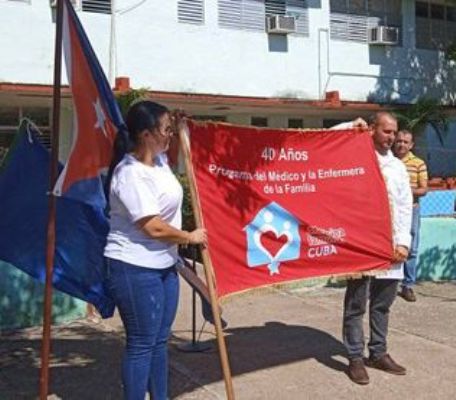 En La Sierpe Bandera por aniversario del Medico y la Enfermera de la Familia