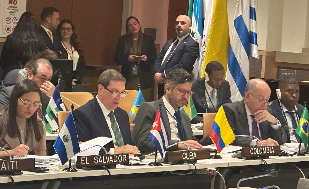 Rechaza canciller cubano despliegue militar de EEUU en el Caribe
