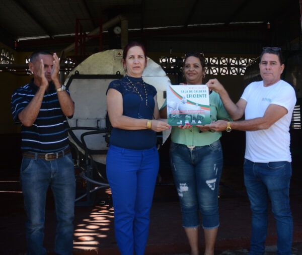 La casa de calderas eficientes de la Unidad Empresarial de Base Empacadora Roberto Quesada, de la Empresa Cárnica Sancti Spíritus, fue certificada como eficiente. Foto: Oscar Alfonso Sosa.