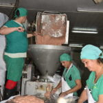 Empresa Cárnica de Sancti Spíritus cumple con entregas a la canasta básica y merienda escolar