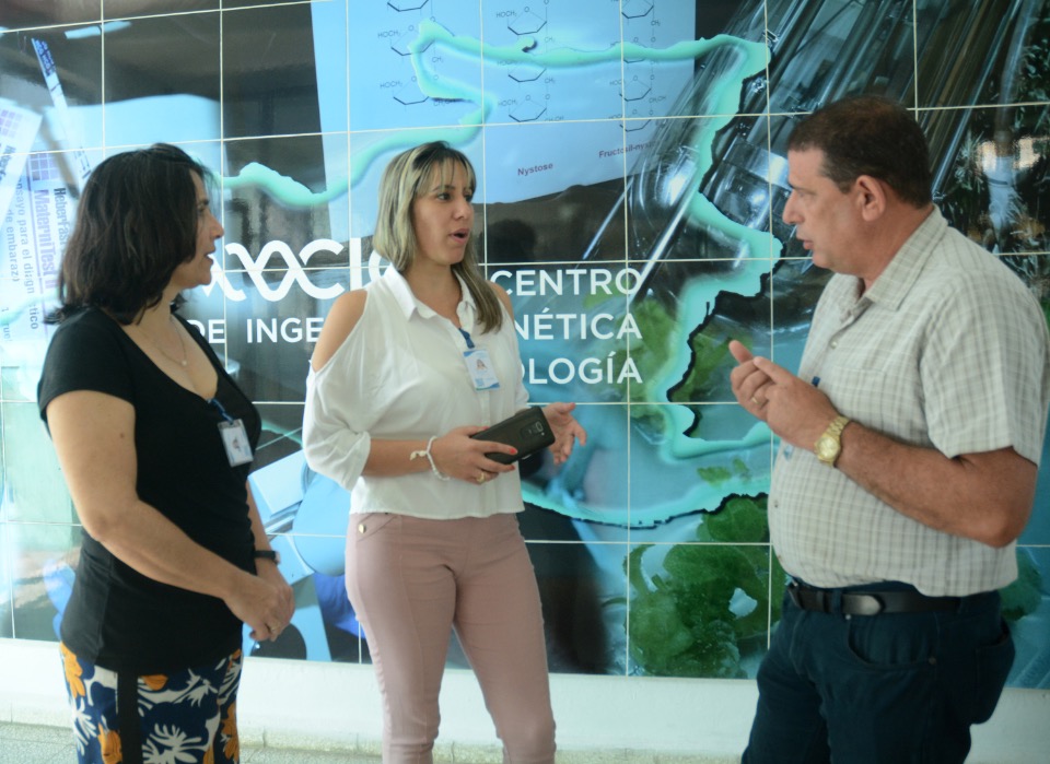 El CIGB espirituano cumple 35 años, con una actividad científica de prestigio. Foto: Oscar Alfonso Sosa.