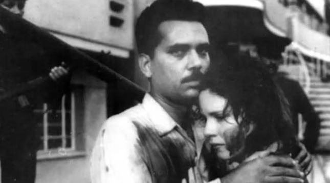 Cine espirituano honra aniversario del triunfo de la Revolución