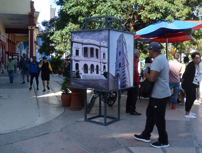 La prisa en una ciudad que espera su cumpleaños