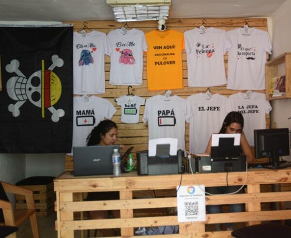 Nuevos emprendimientos aparecen en la Villa. Foto:  Oscar Alfonso Sosa.