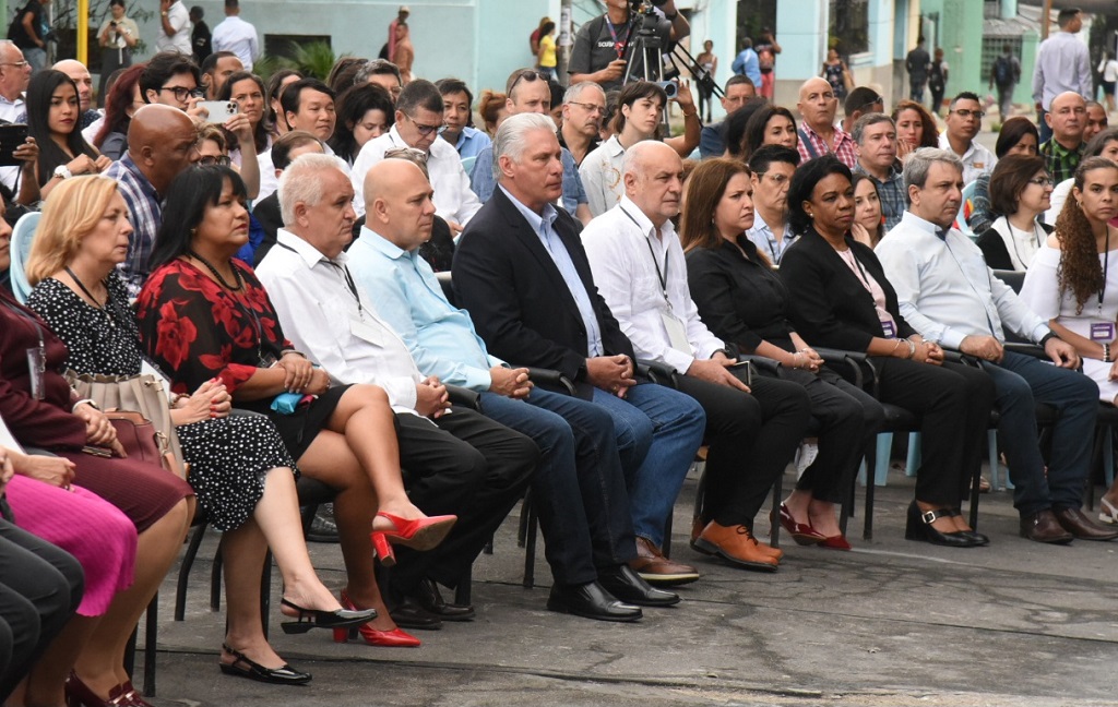 Presidente de Cuba participa en Coloquio Internacional Patria (+Fotos)