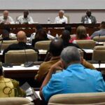 Diputados de Cuba analizan medidas para el control de precios
