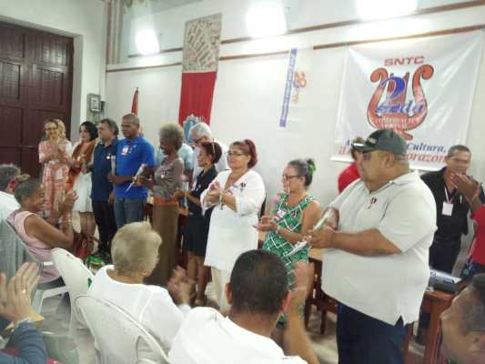 Trabajadores de la cultura por mayor entrega y compromiso