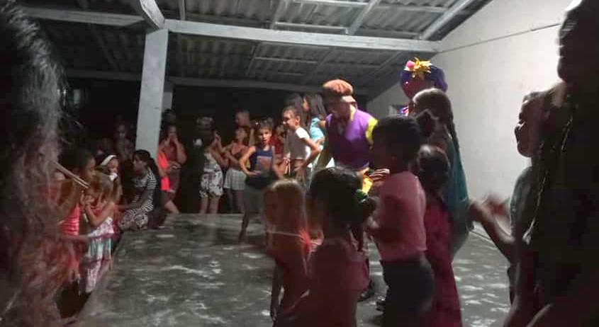 Cruzada Teatral Por La Ruta del Che cosecha abrazos y sonrisas a su paso