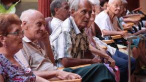 Población de Cuba decrece y envejece a ritmo acelerado