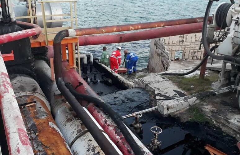 Derrame de petróleo en bahía de Matanzas sin afectaciones mayores