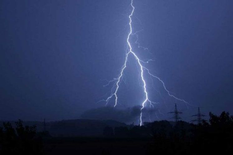 Llaman en Cuba a protegerse de las descargas eléctricas