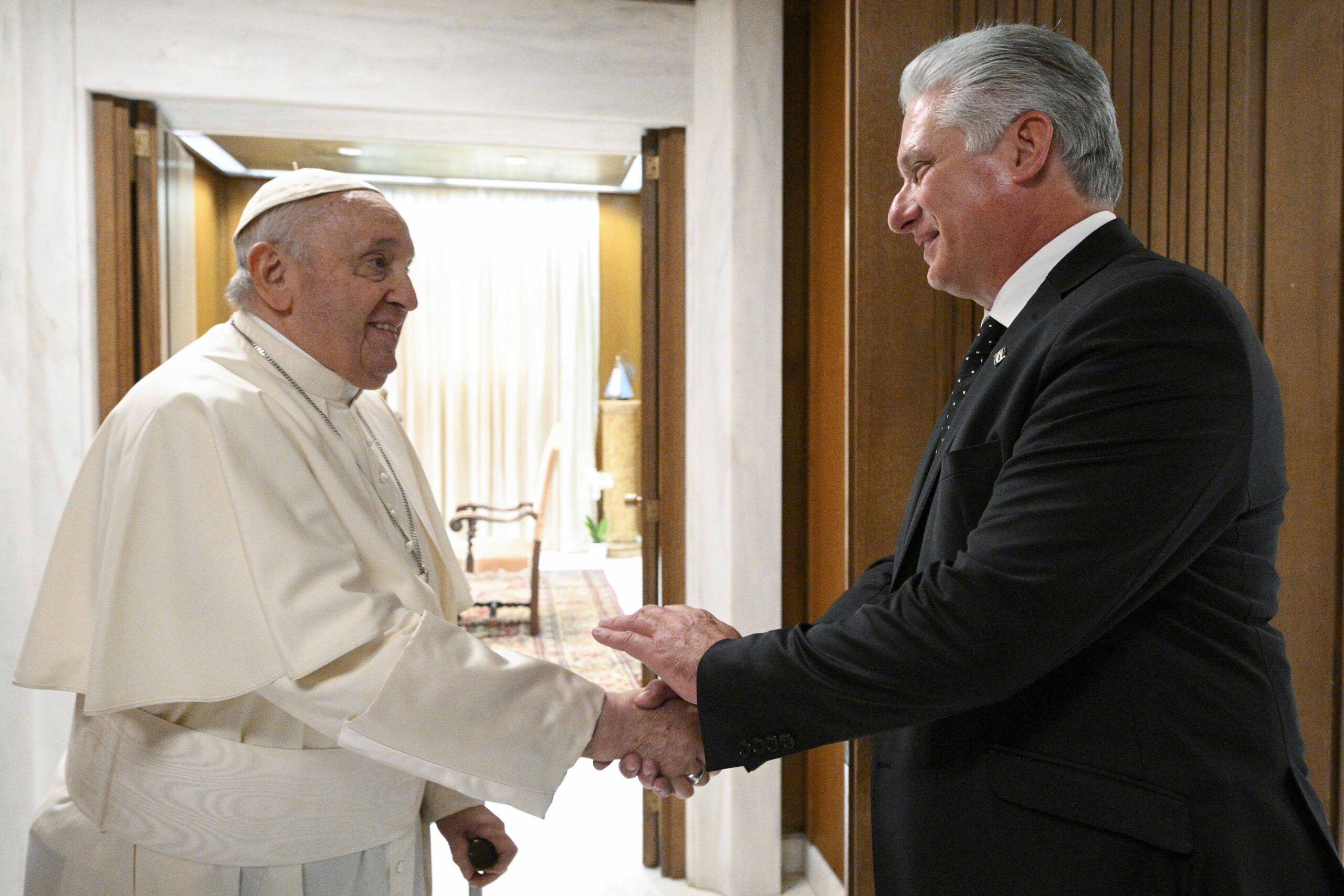Sostiene Díaz-Canel encuentro con el papa Francisco (+ Fotos y Video)