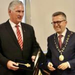 Presidente cubano recibe llave de honor de la ciudad de Lisboa