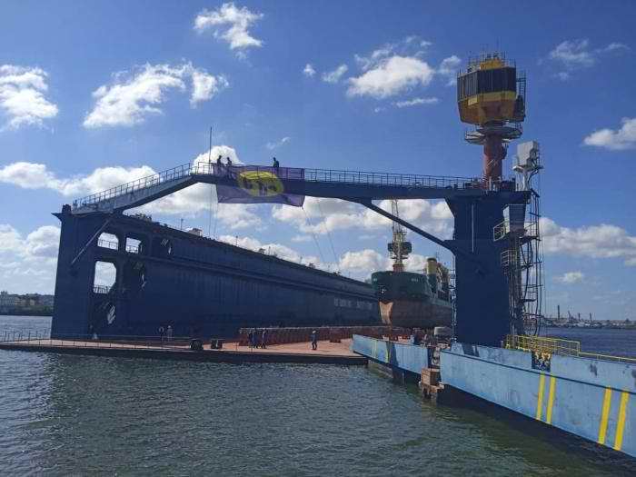 Inicia operaciones en Cuba importante dique flotante