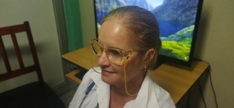 Fue una batalla intensa la que protagonizamos para salva la vida de Haikana, dice Mayelín Durán Romero, especialista de segundo grado en Terapia Intensiva. Foto Yosdany Morejón