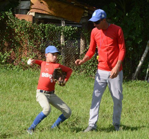 Los niños desde temprano son asesorados por entrenadores preparados en esas categorías. Fotos: Oscar Alfonso Sosa.