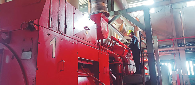 Eléctricos espirituanos laboran en restablecimiento del sistema