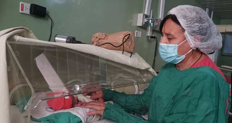 El amor a la neonatología nutre a la seño Bárbara