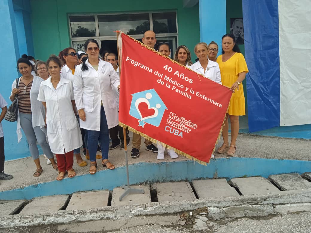 Jatibonico, primer municipio espirituano en recibir la bandera Aniversario 40 del Programa del Médico y Enfermera  de la Familia