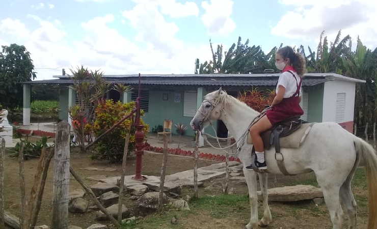 Pleno partidista reconoce labor de educadores en inicio del curso en Taguasco