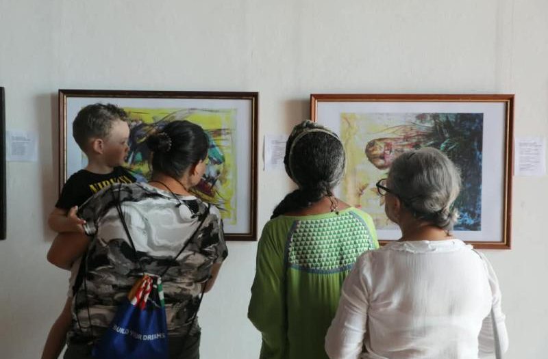 La pintura se hizo poema: el realismo mágico de Yudit Vidal conquista la Feria del Libro en Sancti Spíritus (+Fotos)