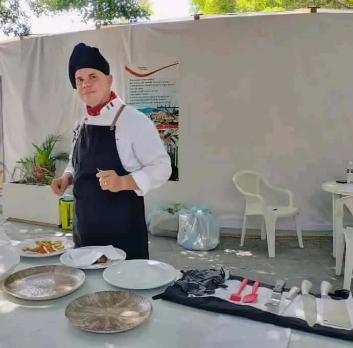 Santiago Alejandro Jiménez representa sucursal ISLAZUL Sancti Spíritus en Feria de Turismo