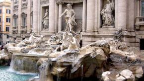 Fontana di Trevi, el espectacular monumento barroco que vive de sus leyendas