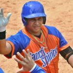 Gallos salvan la honra ante Cazadores en béisbol cubano