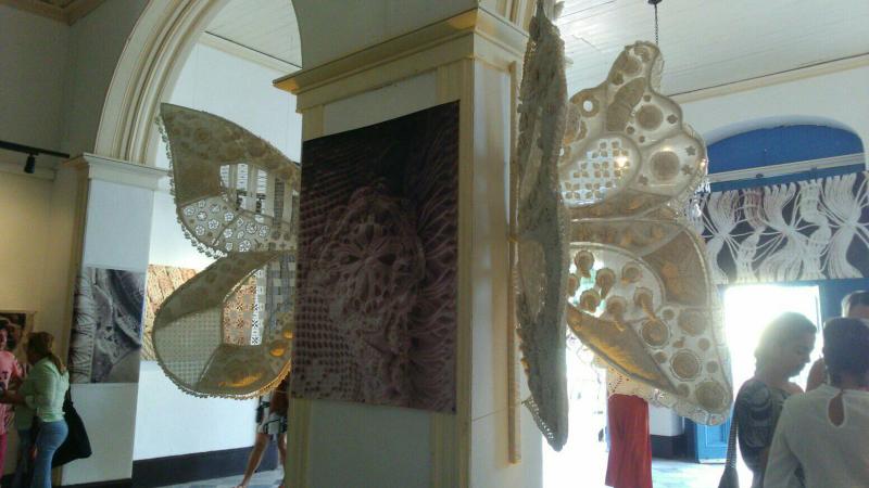 Proyecto trinitario «Entre hilos, alas y pinceles» ocupa espacio en La Habana Vieja