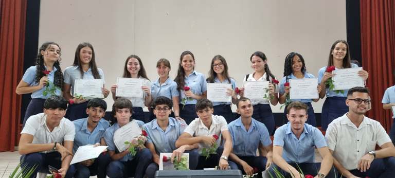 Nuevos graduados del IPVCE de Sancti Spíritus