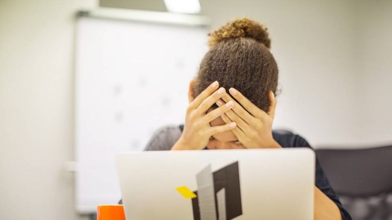 ¿Cómo reaccionar a un comentario tóxico en redes sociales?