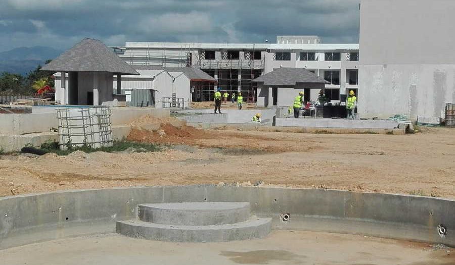 Constructores espirituanos se sobreponen a limitaciones