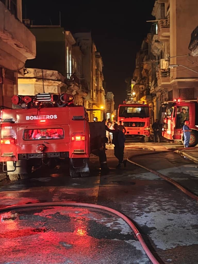Fallecen siete personas en La Habana por incendio de ciclomotores eléctricos