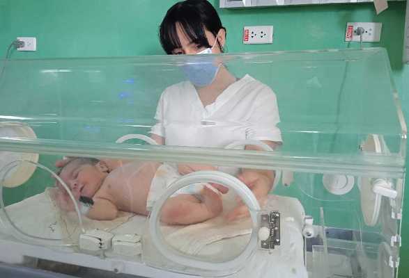 Sancti Spíritus: Cuidados intensivos pediátricos, por más vida